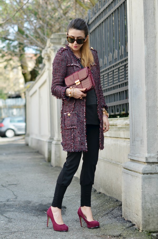 burgundy black outfits